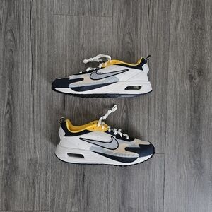 Nike Air Max Solo 2024 Michigan Wolverines NCAA Pack Sneakers Mens 11